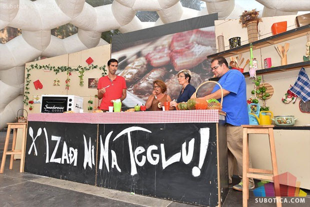 „Komšije“ prave najbolji ajvar u Subotici!