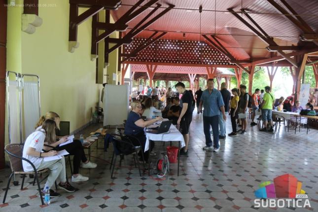 Na 21. "Humanoj suboti" 79 davalaca doniralo dragocenu tečnost