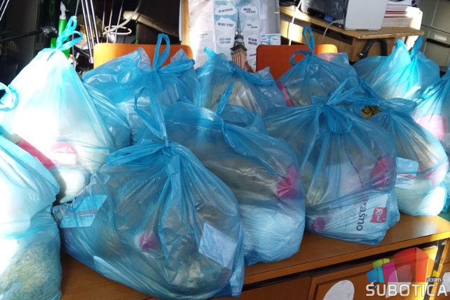 UG „Solidarnost“ podelilo pakete pomoći sugrađanima