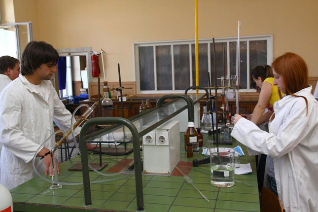 Hemijskoj školi odobrena sredstva za renoviranje fasade i unutrašnjosti