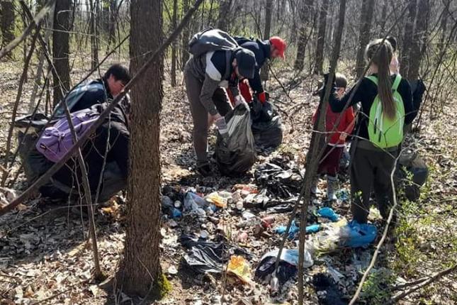 Održana prva prolećna akcija čišćenja šume, u aprilu sledi druga