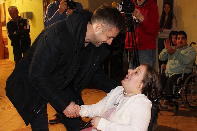 "Lexington bend" obradovao devojčicu iz Doma "Kolevka"