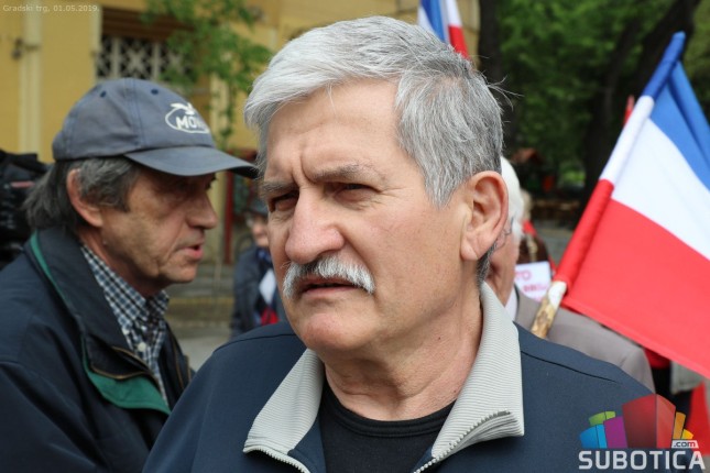 Radnici nemaju razloga za slavlje -  prava radnika zaslužila slabu trojku!