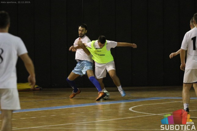 Mali fudbal: Četiri najbolje ekipe 47. novogodišnjeg turnira nastavljaju borbu za glavnu nagradu