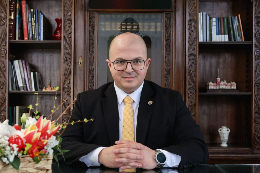 53928-daniel-divanovic.jpg