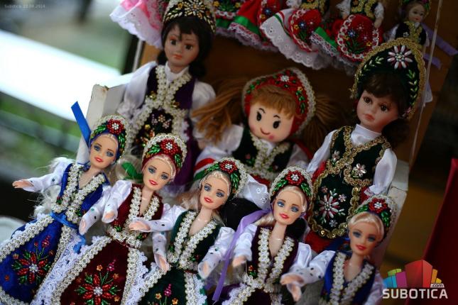 Od srpskog opanka do narodne nošnje Sekelja - Etnopolis, mesto susreta različitih tradicija