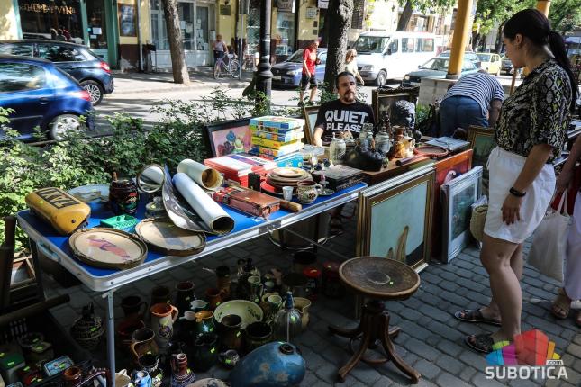 Prva Market pijaca starina i antikviteta