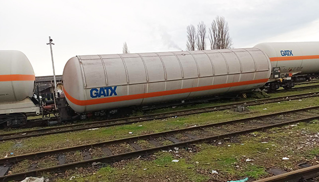 Tri cisterne pune propilena iskliznule sa šina, nema opasnosti od curenja