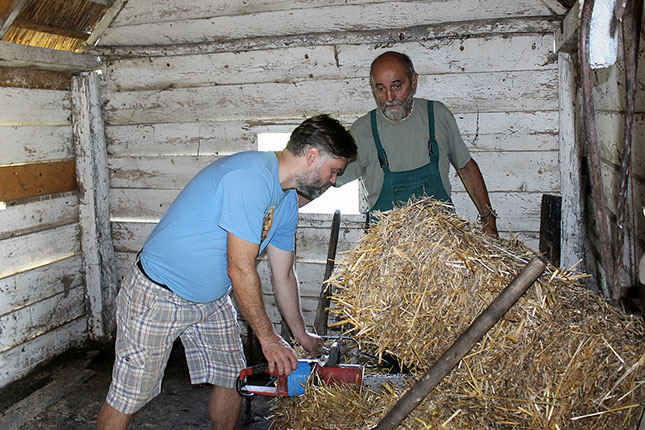 Kuća od slame i blata – prošlost ili budućnost?
