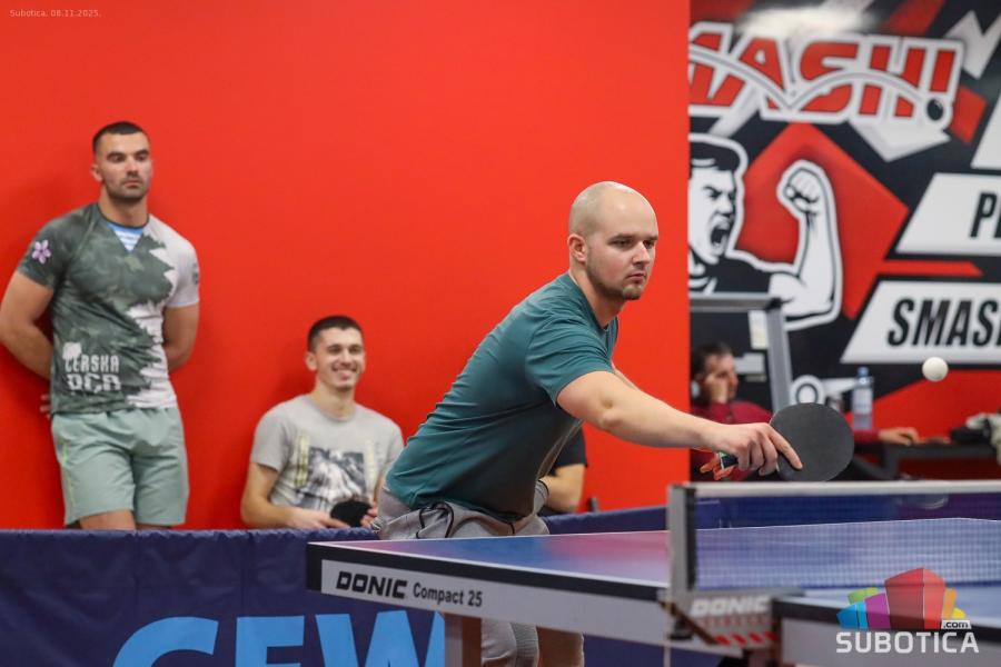 Održan drugi turnir za rekreativce u stonoteniskom centru "Smash"