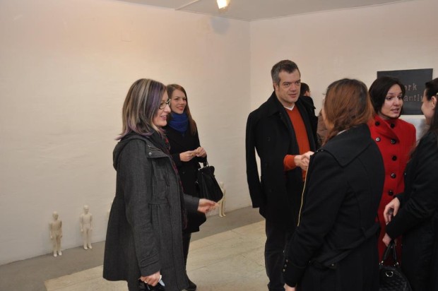 Izložba Maje Rakočević Cvijanov: "Kancelarijski radnici"