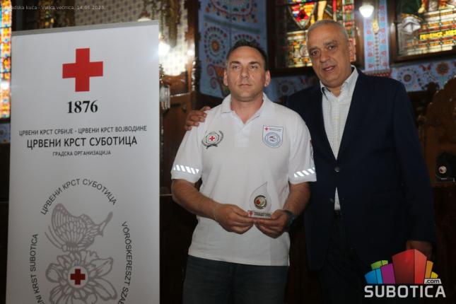 Nagrađeni jubilarni dobrovoljni davaoci krvi