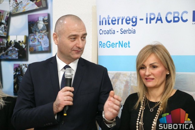 Otvorena izložba korisnika Gerontološkog centra "Naš crno beli svet u boji No. 1"