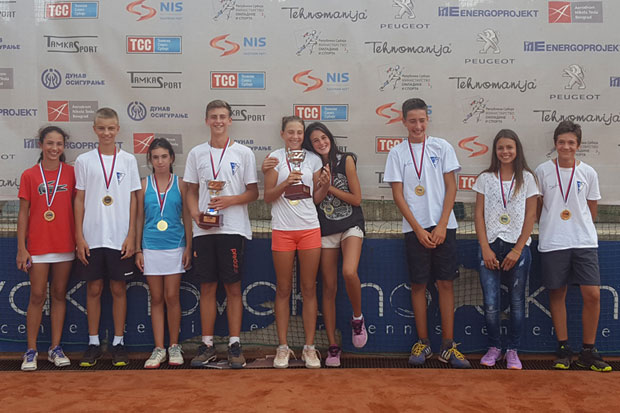 Teniseri Spartaka (U14) šampioni Srbije