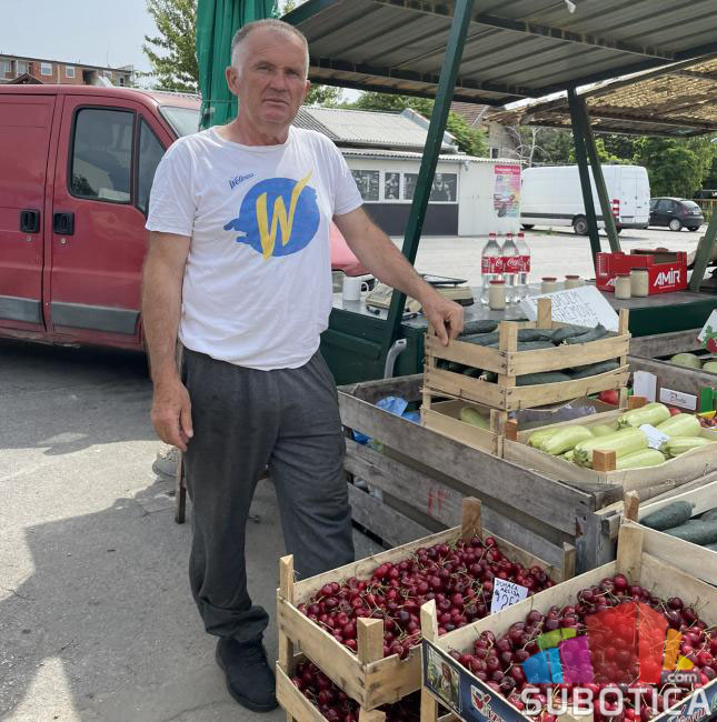 Kiša skratila sezonu omiljenog voća - na pijacama sve manje jagoda i trešanja