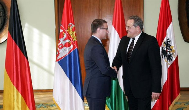 Albanci sa Kosova beže u bolji život