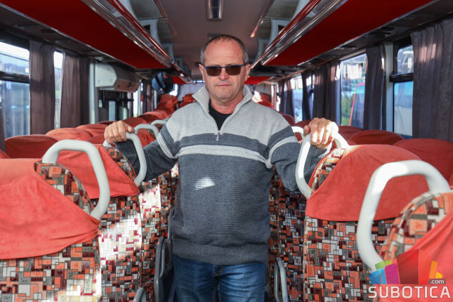 Franjo Sudarević skoro četiri decenije zaštitno lice „Subotica transa“, uz harmonikaše ispraćen u penziju