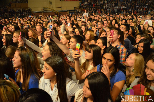 Ceca održala koncert pred više od 3.500 obožavalaca