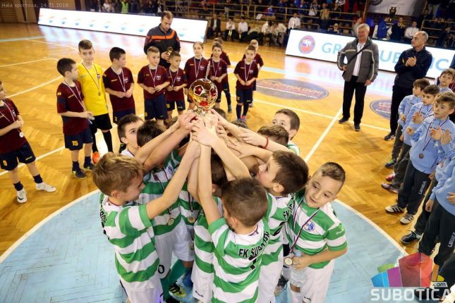 "Lampone" pobednik 45. Novogodišnjeg turnira u malom fudbalu