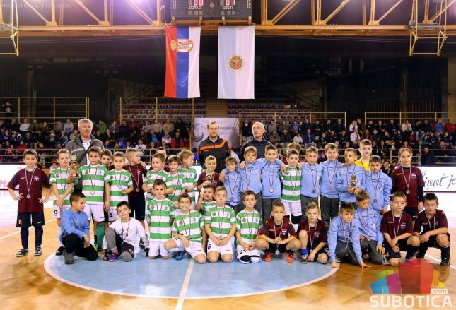 "Lampone" pobednik 45. Novogodišnjeg turnira u malom fudbalu