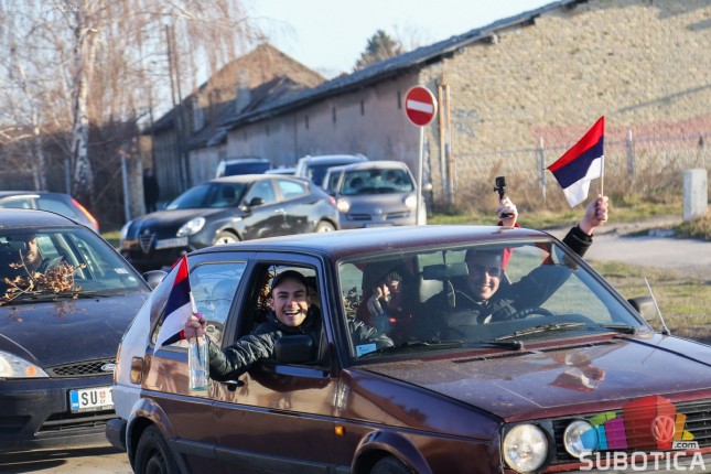 Tradicionalni odlazak po badnjak na Badnje jutro