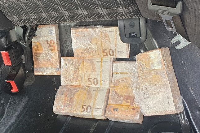 Za dva dana otkriveno 240.000 neprijavljenih evra na Horgošu