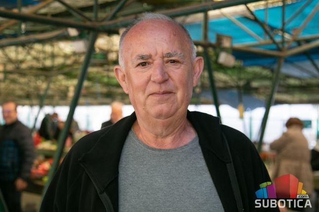 Na Mlečnu pijacu po namirnice za uskršnju trpezu