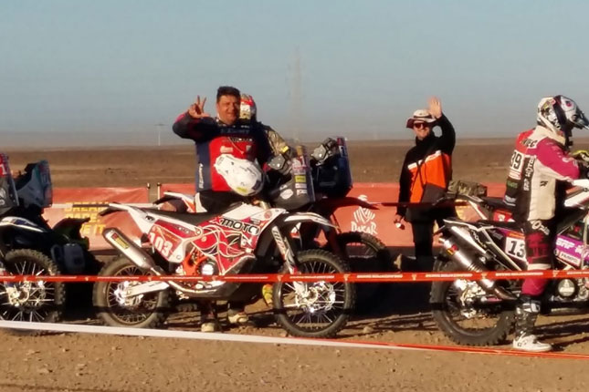 Sagmajster kažnjen na Dakaru zbog prekoračenja brzine, ali uspešno premošćava svakodnevne izazove