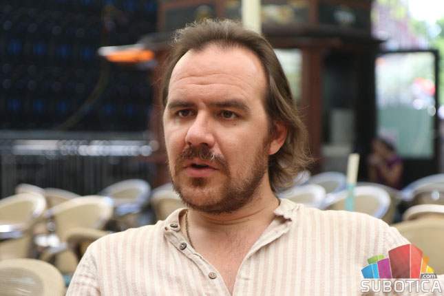 Duh tradicije u igrama i pesmama Folklornog ansambla "Venac" iz Gračanice