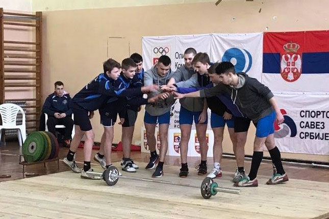 Šest medalja mladih dizača tegova na Svetosavskom turniru u Inđiji