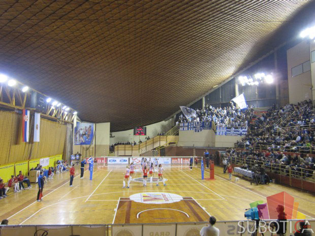 Poraz odbojkašica Spartaka od Crvene zvezde (2:3)