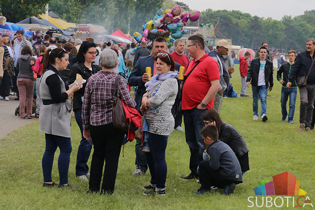 Prvomajski uranak na Paliću