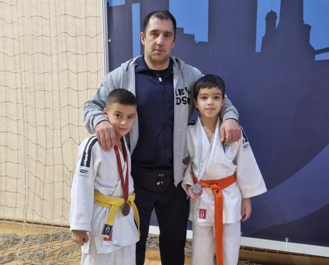 Džudo: Uspešni nastupi mladih Subotičana na Trofeju Voždovca, osvojeno 11 medalja