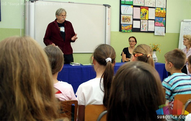 Ko nema u glavi, ima u knjizi