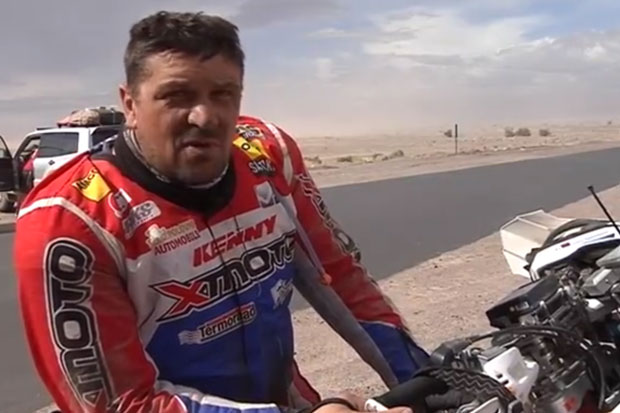 Sagmajster ponovo polomio šaku, ali nastavlja Dakar