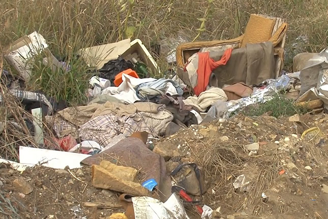 Uklanja se divlja deponija u Donjem Tavankutu