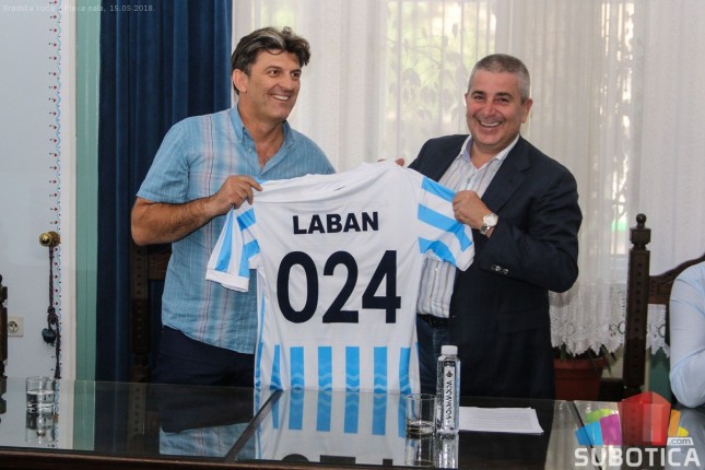 Gradonačelnik primio igrače i rukovodstvo FK "Spartak Ždrepčeva krv"