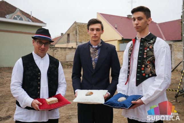 Sutra svečano otvaranje "Hrvatske kuće" u Preradovićevoj ulici, dolaze premijeri Srbije i Hrvatske