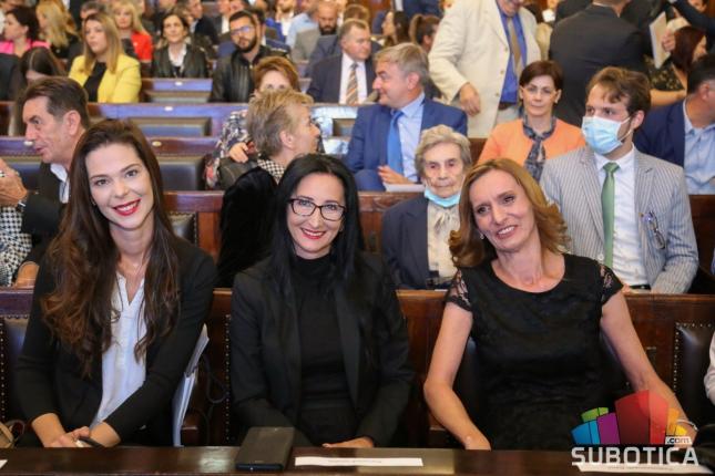 "Pro Urbe" za članice grupe "Naše malo nekome je sve" - "Ovo je priznanje za sve plemenite ljude našeg grada!"