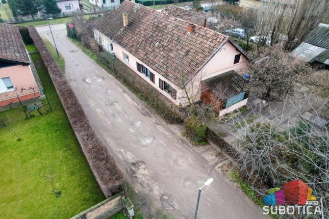 Stanovnici Ulice bratstva jedinstva godinama čekaju asfalt, tvrde da se ulica vodi kao asfaltirana