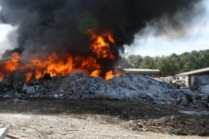 Akcija suzbijanja požara u reciklažnom centru "Interkord"