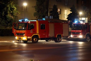 Požar u stambenoj zgradi i uspešna intervencija vatrogasaca