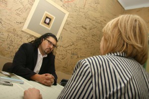 Miloš Nikolić u obilasku Likovnog susreta