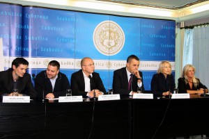 Dečje igre bez granica na bazenu