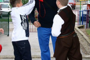 Deca iz Gnjilana u poseti OŠ "Sonja Marinković"