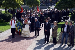 Obeležavanje Dana oslobođenja Subotice - polaganje venaca na spomenik