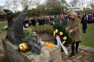 "Ptica slomljenih krila" - Odavanje počasti pogubljenima