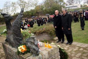 "Ptica slomljenih krila" - Odavanje počasti pogubljenima