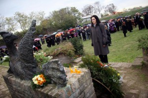 "Ptica slomljenih krila" - Odavanje počasti pogubljenima