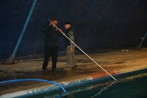 Postavljanje zaštitnog balona na bazen u Dudovoj šumi